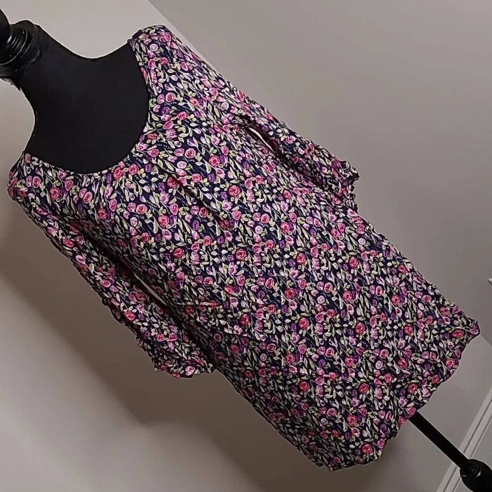 Hot and delicious  sz Small top/ dress